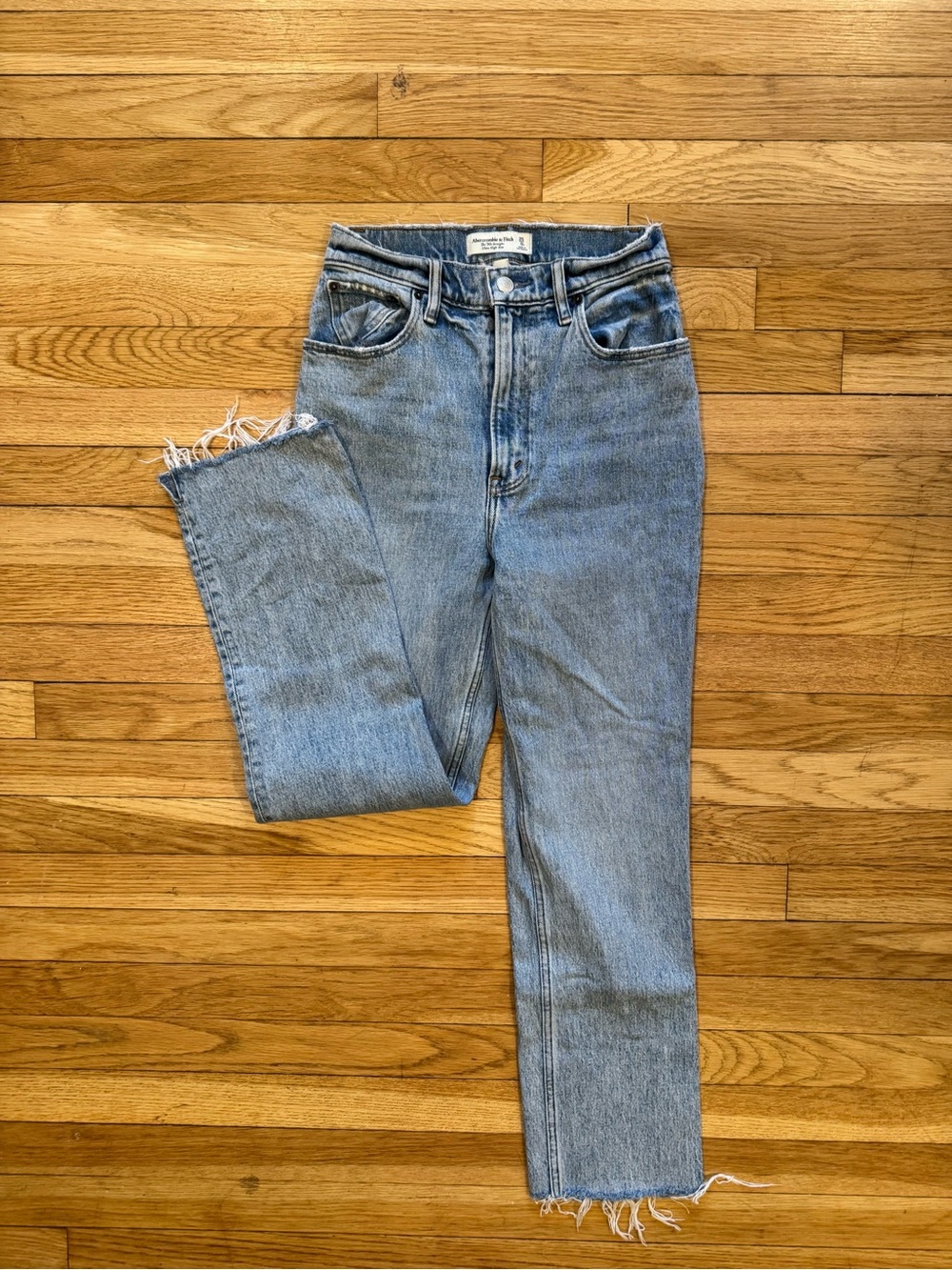 Abercrombie & Fitch The 90s Straight Ultra High Rise Denim Size 25/0R